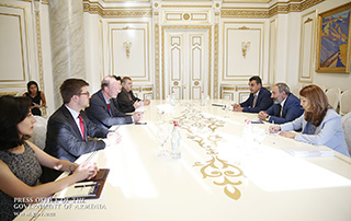 Վարչապետն ընդունել է Եվրոպական խորհրդարանի պատգամավոր Մարտին Զոնեբորնին

