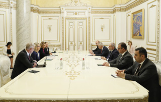 Le Premier ministre a reçu la Vice-présidente de la Banque mondiale pour l'Europe et l'Asie centrale