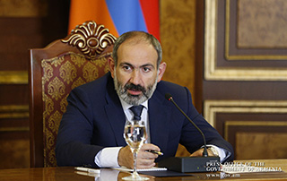 Мы должны поощрять труд как основное средство и путь преодоления бедности: премьер-министр обсудил с представителями сферы легкой промышленности пути развития отрасли