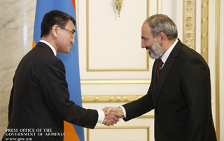 
“Nous avons de réelles opportunités pour relever notre coopération bilatérale à un nouveau niveau.” Le Premier ministre Nikol Pashinyan a reçu le ministre des Affaires étrangères du Japon
