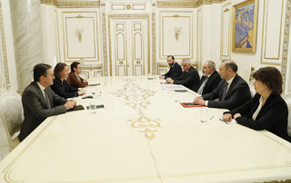 The Prime Minister received Isabel Dumont and Brice Roquefeuil

