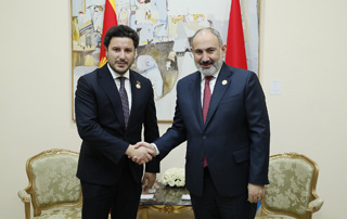 Prime Minister Pashinyan meets with the Prime Minister of Montenegro in Tunisia