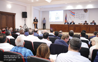 "Le développement économique en Arménie peut être effectif si l'environnement des affaires et le gouvernement peuvent réellement établir des partenariats."Le Premier ministre a participé aux travaux du forum d'investissement "Mon pas pour Tavush"