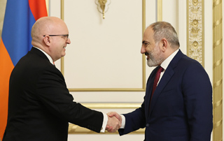 Премьер-министр Пашинян принял Филипа Рикера