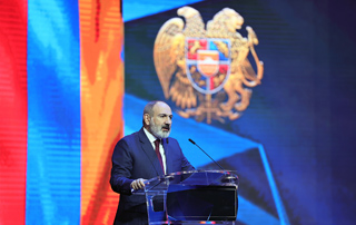 Մեր ժամանակները կդառնան իսկապես հերոսական, եթե մեզնից յուրաքանչյուրը չզլանա վերցնել, կրել, տանել իր բաժին հերոսությունը. Վարչապետ