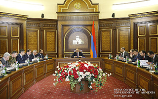 Премьер-министр Армении провел заседание Совета безопасности