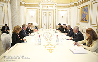 Премьер-министр принял членов группы дружбы Франция-Армения Сената Французской Республики