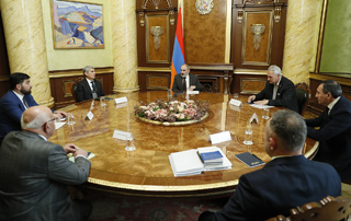 The Prime Minister had a meeting with representatives of extra-parliamentary political forces