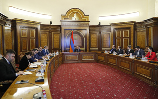 Prime Minister Pashinyan chairs consultation 