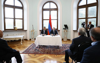 Премьер-министр провел встречу с представителями армянской общины Молдовы и группой украинских предпринимателей армянского происхождения