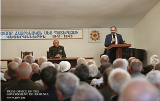 Nikol Pashinyan Visits Armenian Veterans’ Union


