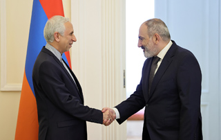 Le Premier ministre a eu une rencontre d'adieu avec l'Ambassadeur d'Iran en Arménie