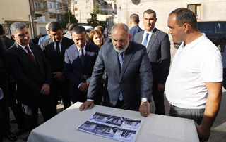 In Kapan, the Prime Minister got acquainted with the progress of the investment projects of multi-apartment complexes, visited frontier post of NSS