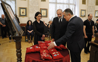 The Prime Minister participates in the funeral service of Albert Azaryan