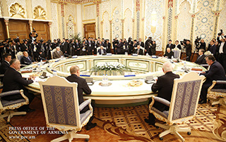 Le Premier ministre Nikol Pashinyan a participé à la séance ordinaire  du Conseil des chefs d'Etat de la CEI à Douchanbé