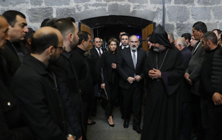 The Prime Minister, together with his wife, attends the funeral service of Matevos Asatryan 