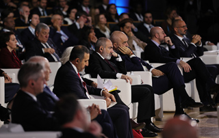 Le Premier ministre a participé à la cérémonie d'ouverture de la "6ème édition du Forum de Paris sur la Paix"