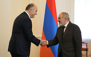 Prime Minister Pashinyan receives the delegation led by the Minister of Defense of Georgia