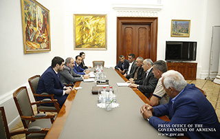 
Le Premier ministre a accueilli les habitants d'Artsvashen et a discuté de leurs préoccupations
