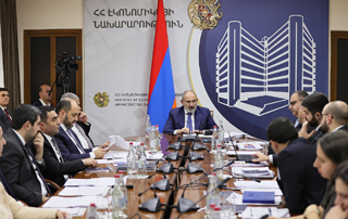 The Government's target should remain 7-9 percent annual economic growth. Activity report 2023 of the Ministry of Economy presented to the Prime Minister
