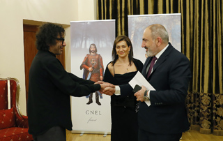 Премьер-министр вместе с супругой присутствовал на постановке оперы “Кармен”


