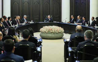 En 2023, le gouvernement a mis en place un cofinancement record des programmes de subvention, s'élevant à plus de 33 milliards d'AMD