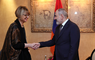 Nikol Pashinyan a rencontré la Secrétaire générale de l'OSCE, Helga Schmid