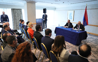 Премьер-министр Пашинян провел встречу с представителями армянской общины Мюнхена и соседних регионов