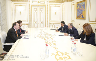 Премьер-министр Никол Пашинян принял Чрезвычайного и Полномочного посла США в Армении Ричарда Миллса