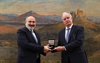 Никол Пашинян провел встречи с председателем парламента Греции и членами парламентской группы дружбы Греция-Армения