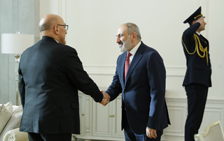 The Prime Minister receives the President of the American University of Armenia


