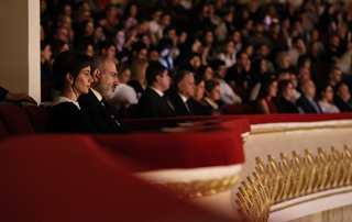 The Prime Minister, together with his lady, attends the concert dedicated to the memory of the victims of the Armenian Genocide 
