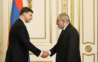 The Prime Minister receives the European Commissioner for Trade