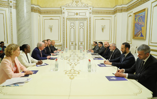 The Prime Minister receives the leadership of the World Bank and the International Finance Corporation