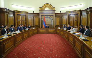 Վարչապետի գլխավորությամբ քննարկվել են հարկային ոլորտի բարելավմանն ուղղված հարցեր