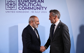 Prime Minister Pashinyan meets with the newly elected Prime Minister of the Netherlands