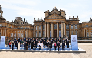 Nikol Pashinyan attends the opening of the 4th European Political Community Summit