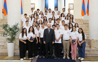 The Prime Minister receives the participants of the "Summer School" program of the National Assembly