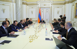 PM Pashinyan chairs discussion on issues related to procurement regulations of public organizations