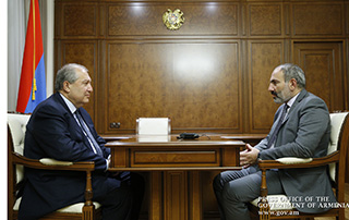 Nikol Pashinyan et Armen Sarkissian se sont entretenus sur des questions liées à la situation politique en Arménie

