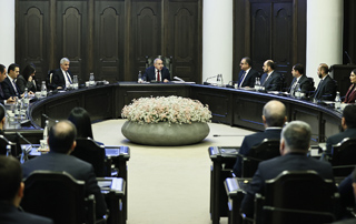 Décision du gouvernement: dans le cas de certaines maladies, les conscrits peuvent être reconnus aptes limités 