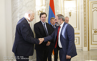 Nikol Pashinyan Receives OSCE Minsk Group Co-Chairs