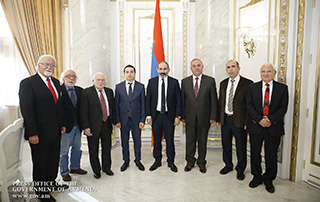 Les questions liées au renforcement des liens entre l'Arménie et la Diaspora ont été discutées