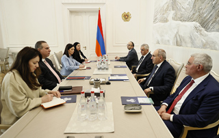 Никол Пашинян и Филип Иванович обсудили вопросы дальнейшего развития отношений Армения-Черногория