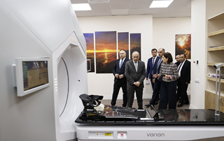 Le Premier ministre a assisté à la cérémonie d'ouverture du nouveau bâtiment de radiothérapie de haute technologie du Centre national d'oncologie