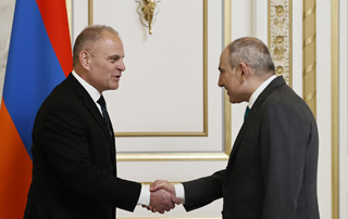 The Prime Minister receives CEO of Siemens EDA 