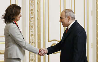 Վարչապետ Փաշինյանն ընդունել է Սլովենիայի փոխվարչապետ, արտաքին ու եվրոպական հարցերի նախարար Տանյա Ֆայոնին