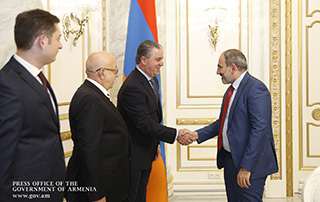 Никол Пашинян принял членов центрального управления Социал-демократической партии “Гнчакян”


