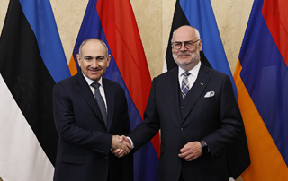 PM Pashinyan meets with President of Estonia 