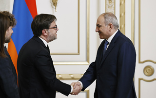 Le Premier ministre a reçu la délégation dirigée par le maire de Marseille